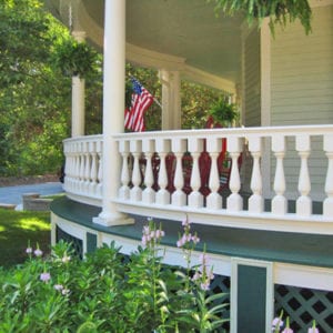 Curved porch rail