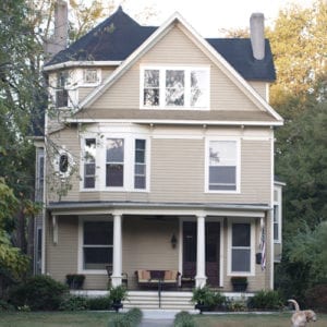 Before picture of a porch remodel