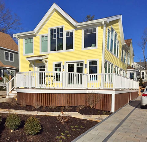 Quincy, MA Curved Porch Railing 07