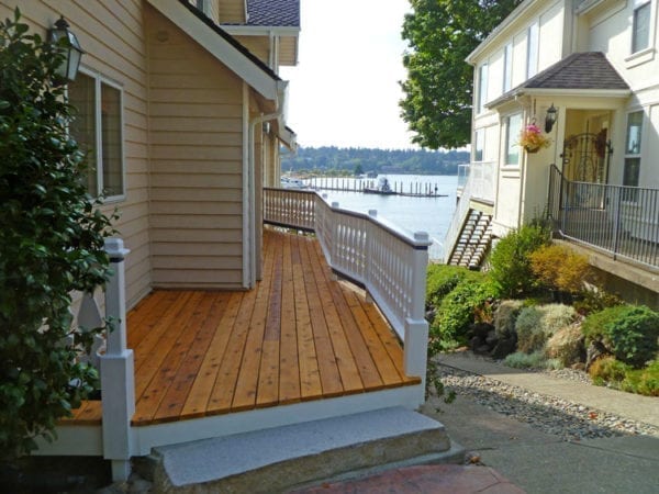 Flat sawn balusters on a side entry deck