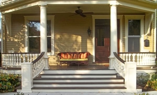 Curved porch railing and spindles