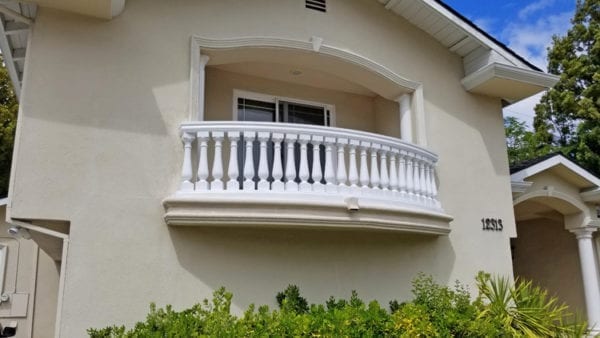 Curved Polyurethane Balcony Railing with Balusters
