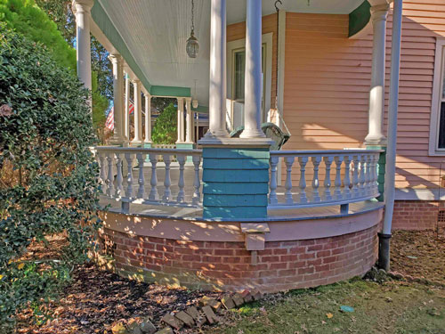 Rounded porch railing